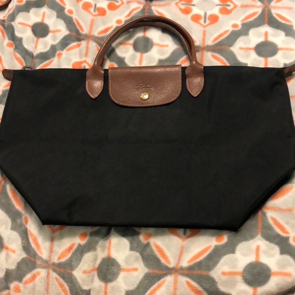 •Longchamp Medium Le Pilage•